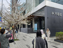 용산·명동 ‘북적’, 강남·판교 ‘썰렁’… 외국인에 울고 웃는 K상권