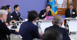 李대통령 “소액투자자 배당소득 분리과세 검토”(종합)