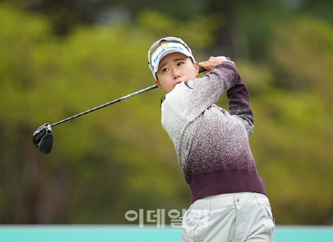 정윤지,강력하게 올라간다                                                                                                                                                                          