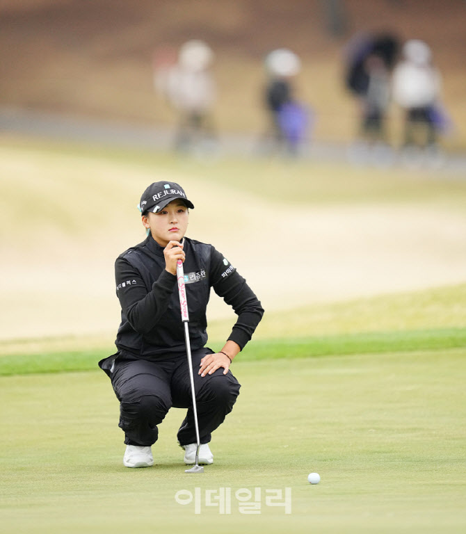 리슈잉,퍼트라인 고민되네                                                                                                                                                                          