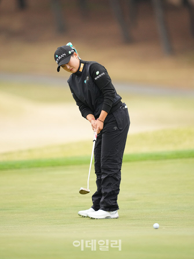 리슈잉,첫 버디에 도전한다                                                                                                                                                                         