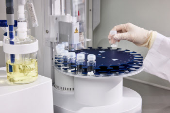 “빅파마·대형사만 웃는다”...바이오시밀러 승인 간소화, 시장 재편 신호탄