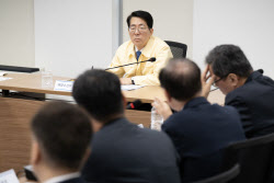 해수부 "호르무즈 내 우리 선박 통항 준비 마쳐"…준비 상황 점검