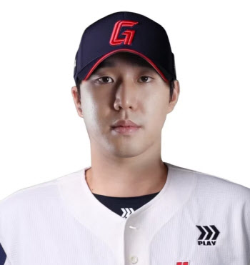 "타이어보다 못한 뚱녀" 롯데 최충연, 여성 팬 면전에서 막말