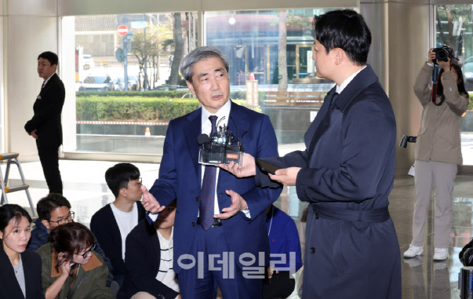 "CBDC·예금토큰이 중심이라는 신현송, 스테이블코인 입법에 큰 영향 미칠 것"