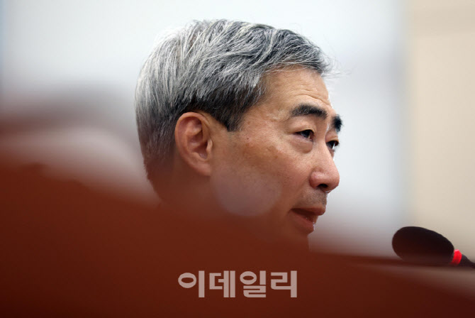 신현송, '신상 문제 송구...이익 추구 위한 고의 없었다'                                                                                                                                   