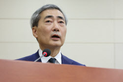 신현송 “실용적 매파 평가, 동의 안 해…환율 상당히 높은 수준”