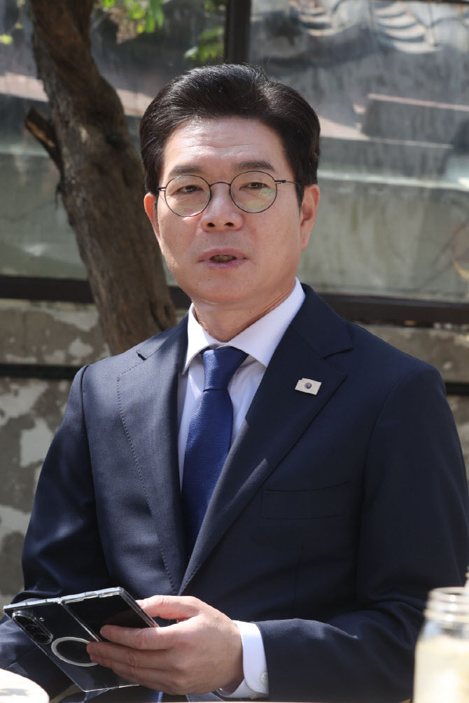 인사말하는 정원오 민주당 서울시장 후보                                                                                                                                                            