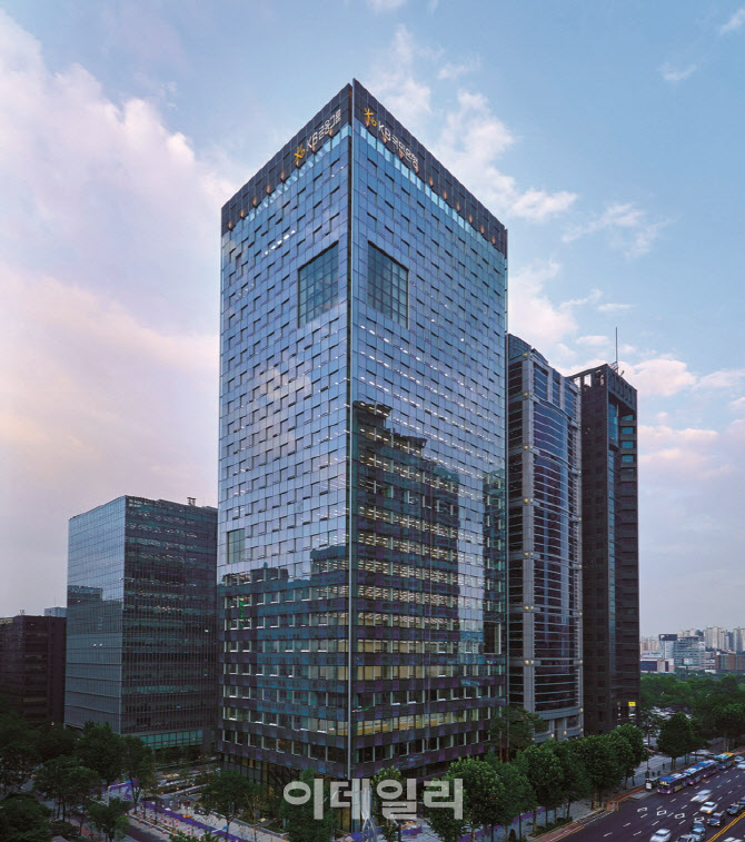 KB금융, 경찰청과 보이스피싱·고령운전자 교통사고 예방 맞손