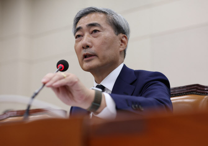 신현송 한은총재 후보자, ‘실용적 매파 평가...동의 안 해’