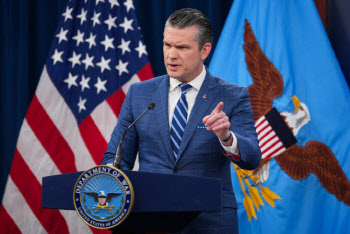 美국방 “이란 합의 안하면 즉시 공격 재개…최상의 태세 갖춰”