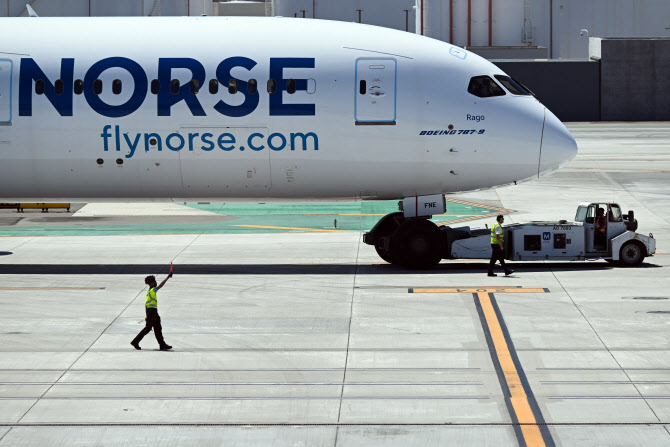 한국산 항공유 없어서…유럽-美 항공편 중단 '도미노'