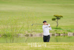 [포토] 타수 바라보는 문경준