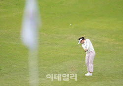 [포토]서교림,부드러운 어프로치 임팩트                                                                                                                                                                   
