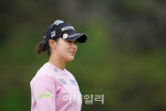 [포토]박현경,첫 버디에 기분 좋네