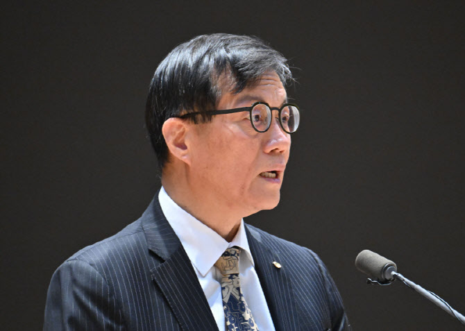 [포토]이임사하는 이창용 한국은행 총재