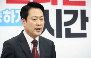 장동혁 “李정권 외교 참사로 韓 위기…지선 위해 방미”