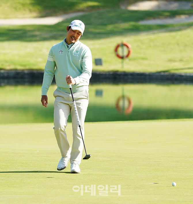  박은신, 아쉬운 헛웃음만                                                                                                                                                                          