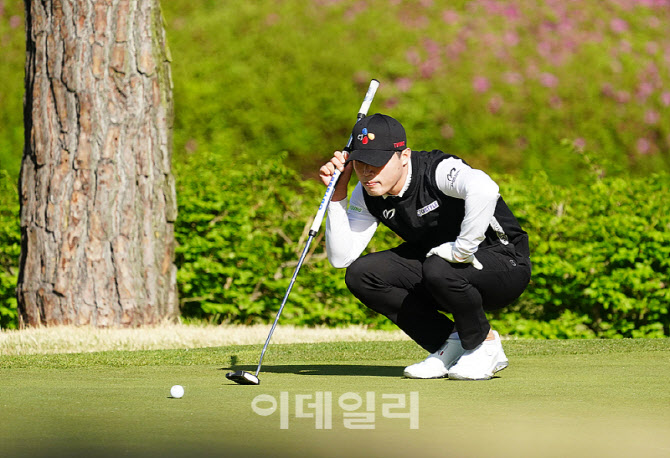  배용준, 버디라인을 찾는다                                                                                                                                                                        