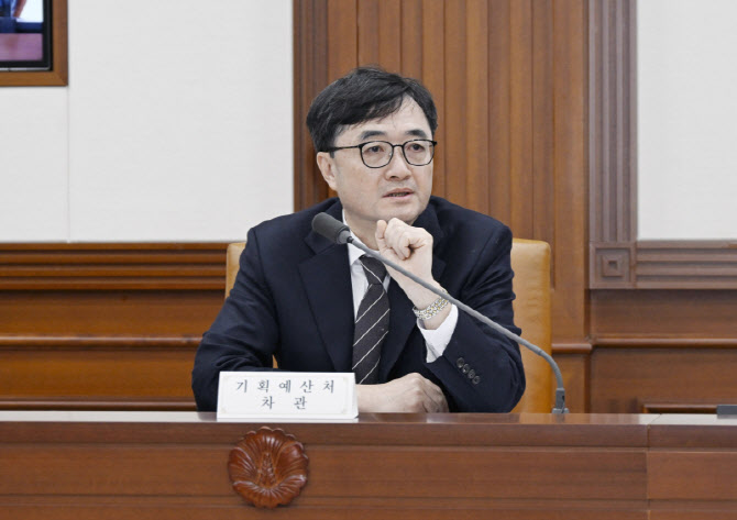 임기근 기획차관, '중동 특화 긴급 물류바우처' 현장점검