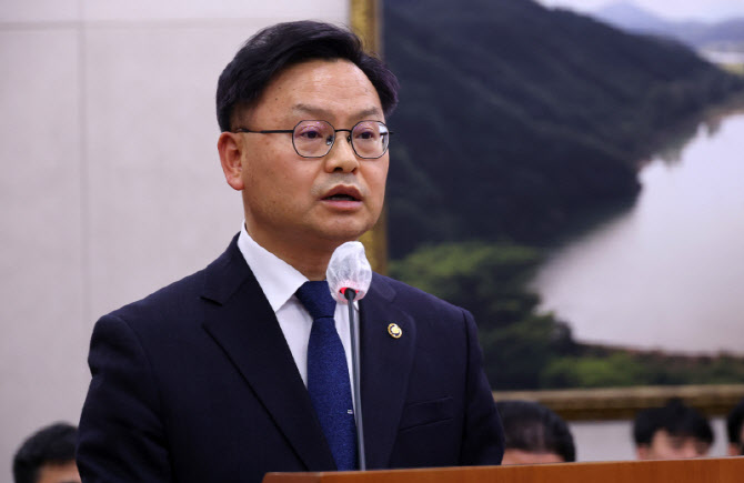 김성범 해수차관 사임…서귀포 보궐선거 출마 초읽기
