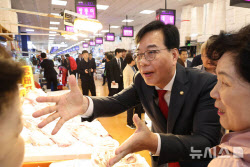 송언석 “장동혁과 각자 일정 가면 훨씬 효율적…부부도 선거철 따로 다녀”
