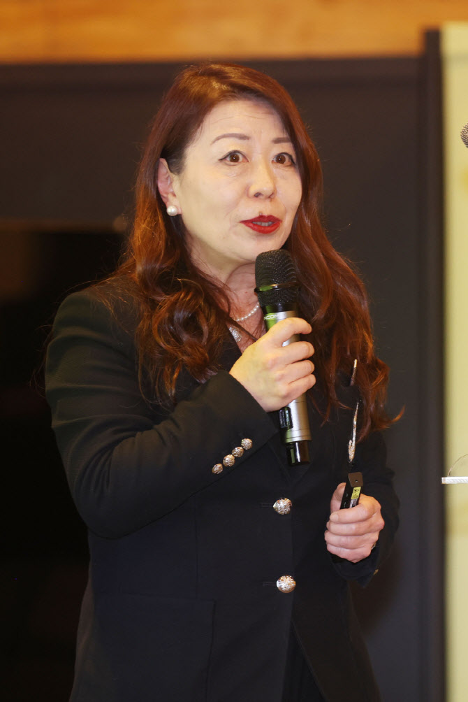 [포토]발표하는 치바 치에코 쇼토쿠대 교수