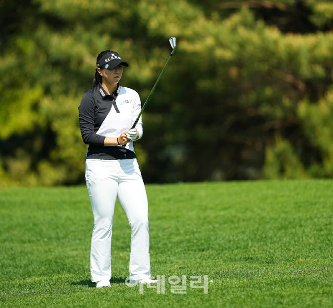 김하은,신중히 그린 정조준                                                                                                                                                                         