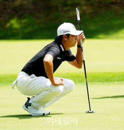 [포토] 최승빈, 신중하게                                                                                                                                                                                 