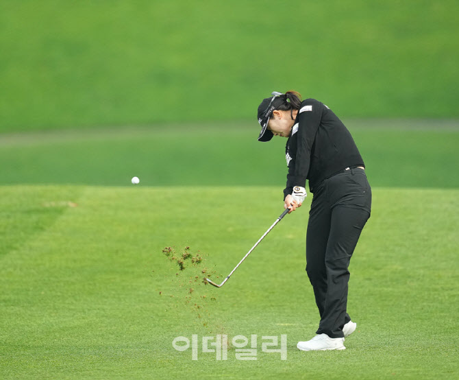 한진선,감각적인 어프로치 임팩트                                                                                                                                                                   