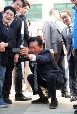 정청래 "경북에서 승리 깃발 꽂아야"…오중기 지원사격