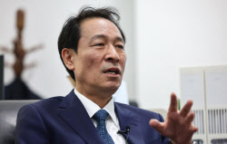 우상호 "조작기소 특검법, 선거시기에 발의한 이유 모르겠다"