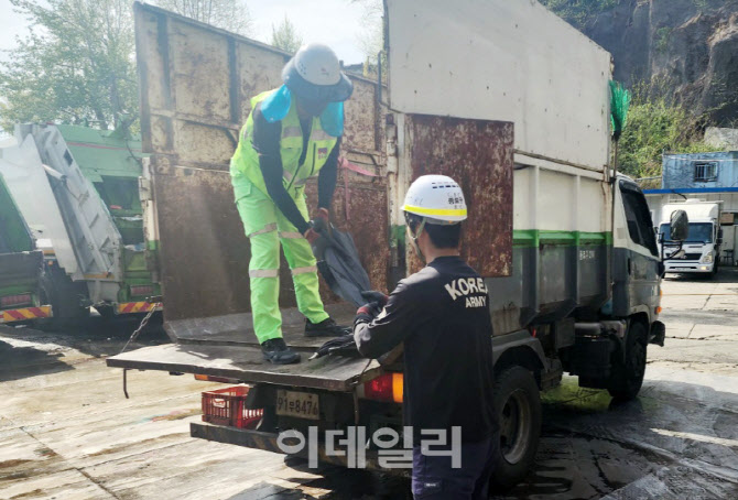 [포토] 종로구, 폐우산 재활용 사업 추진