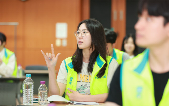 하나금융, 임직원 대상 수어교육 7기 개강…청각장애 인식 개선 앞장