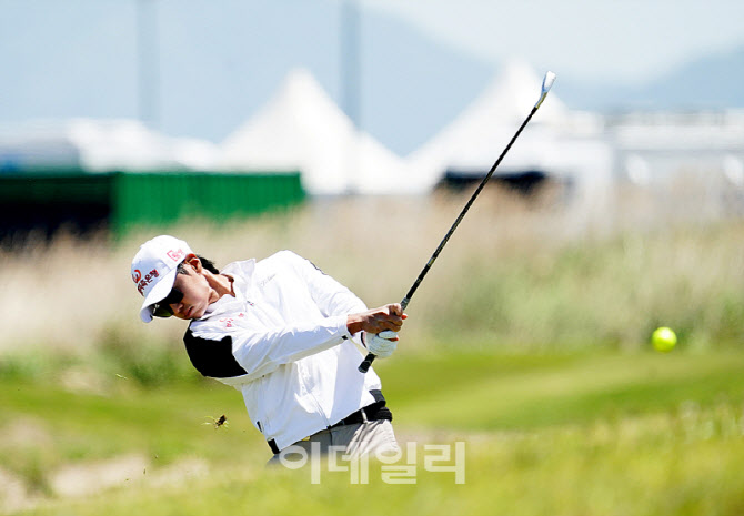  이형준, 그린으로 보낸다                                                                                                                                                                          