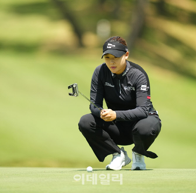 김민솔,막홀 먼거리 버디 조준                                                                                                                                                                      