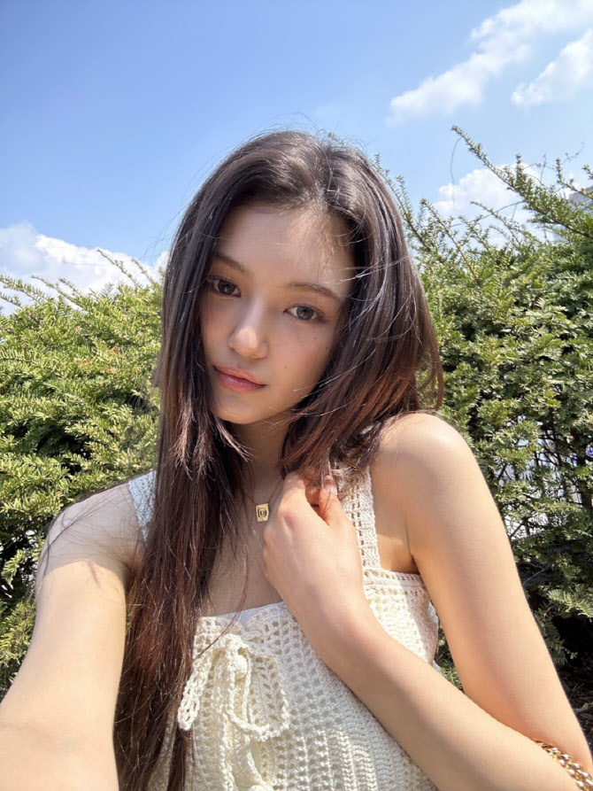 뉴진스 소속사 어도어, '다니엘 430억 손배소' 새 변호사 선임 - 뉴스 썸네일 이미지