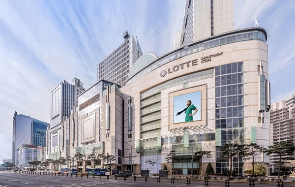 [마켓인]롯데쇼핑, 실적 반등 힘입어 회사채로 최대 4000억 조달