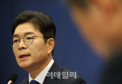 [포토]서울시장 후보 초청 편집인협회 포럼, '모두발언하는 정원오'                                                                                                                               