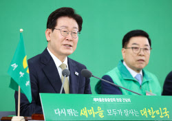 李 “박정희 대통령 시작한 새마을운동, 韓 근대화 큰 역할”(종합)