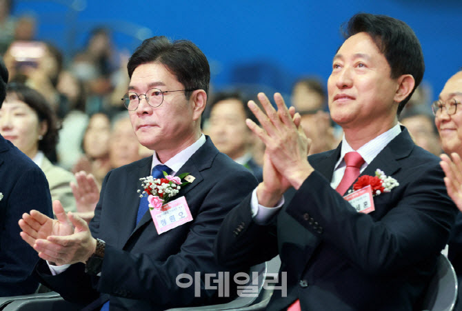"김어준 방송도 OK"…오세훈, 정원오 향해 토론 압박 총공세