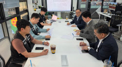 삼성전자 노조, 노동부 장관 만나 "사측 교섭위원 교체" 요구