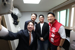 오세훈·이준석·김정철 한자리…"부동산 실정 막자" 청년 주거 공조