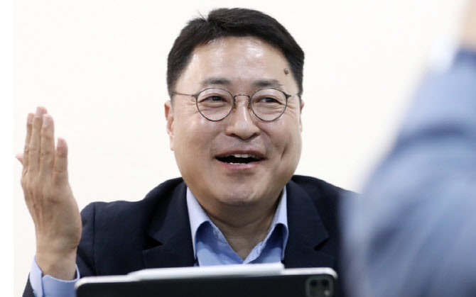 “`크립토 뱅킹`으로 생산적 금융…디지털로 자금조달, 지역에 재투자"