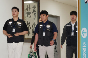 수출 투톱 '반·차' 공장 동시에 스톱 위기