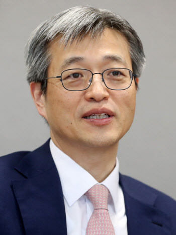 "법률만 보는 변호사는 많고 많아…문제 찾아 해결해야 진짜 고수