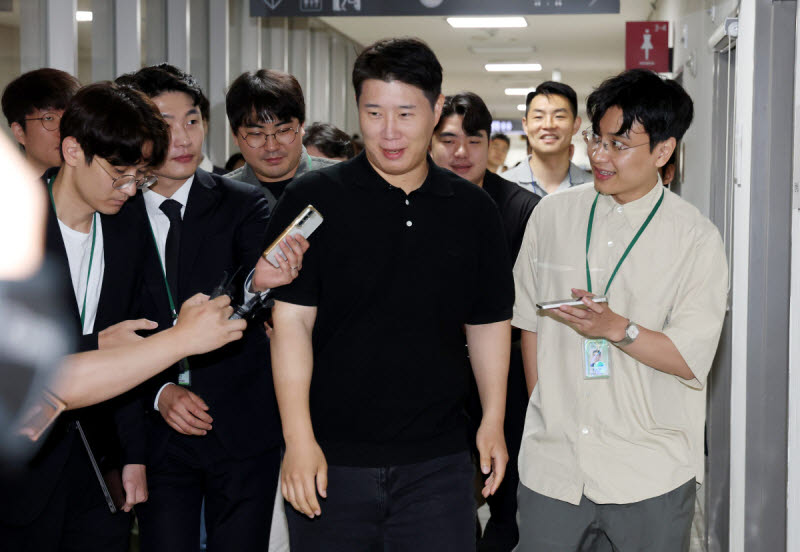 삼성전자, 노사 임금협상 결렬에 2%대 약세 전환…총파업 예고[특징주]
