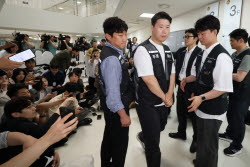 "적법하게 총파업 돌입"…삼성 노조위원장 '울먹'