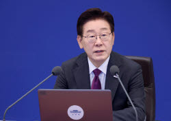 스벅 저격·무신사 재소환한 李 “국가폭력 미화 강력 응징”