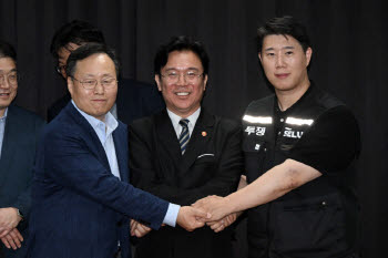 노동장관 "긴급조정권 꿈에도 생각못해…삼전 상생방안 낼듯"
